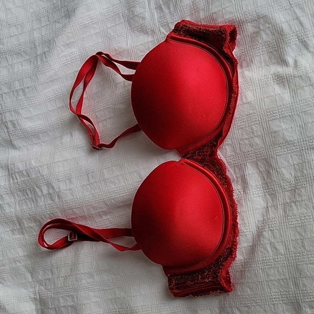 VS PINK red sequins bra